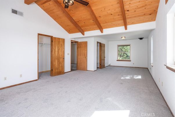 Empty room, Interior, Wooden Beams, Wooden Ceilings