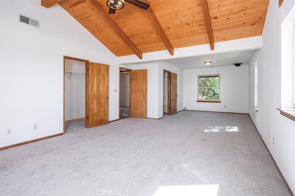 Empty room, Interior, Wooden Beams, Wooden Ceilings