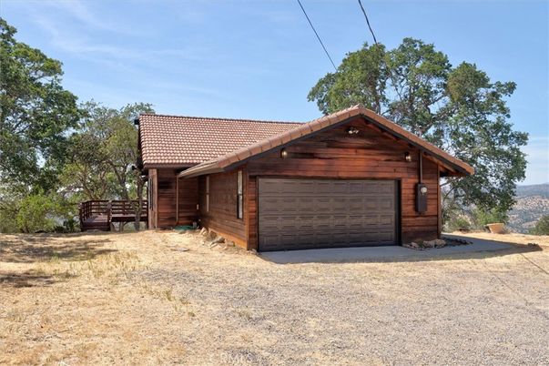 Detached Garage, Exterior