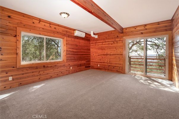 Empty room, Interior, Wooden Beams, Wooden Walls