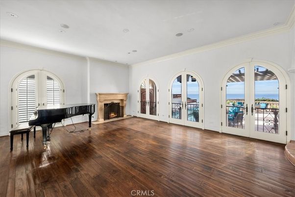 Fireplace, Interior, Piano, Recessed Lighting, Wood Texture Flooring