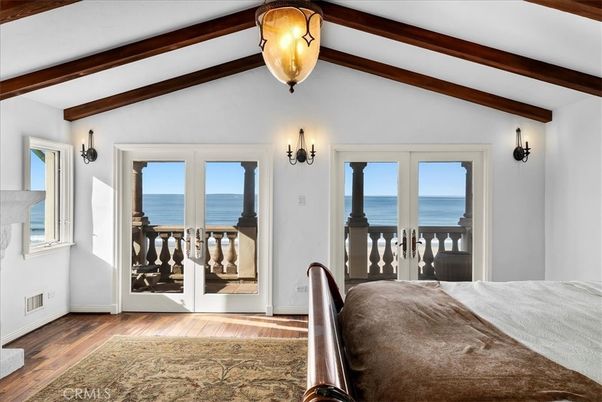Bedroom, Interior, Water, Wooden Beams, Wood Texture Flooring