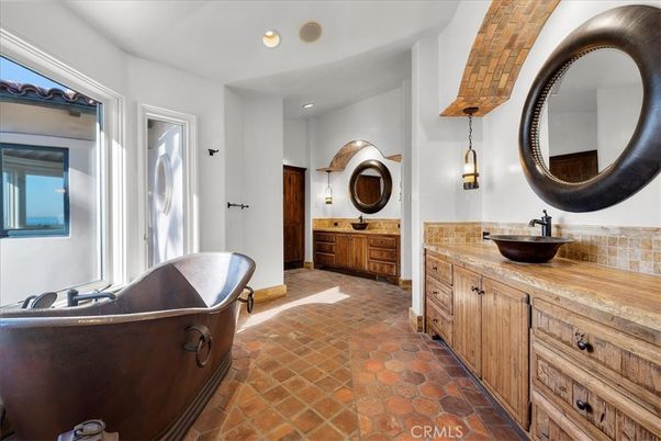 Bathroom, Dual Sink Vanities, Free Standing Baths, Interior, Pendant Lights, Recessed Lighting