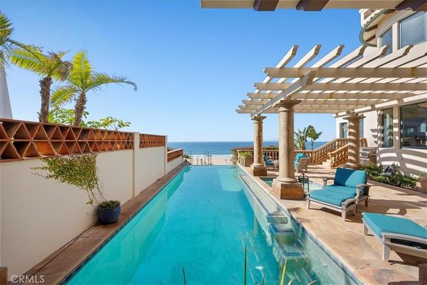 Exterior, Pool, Water