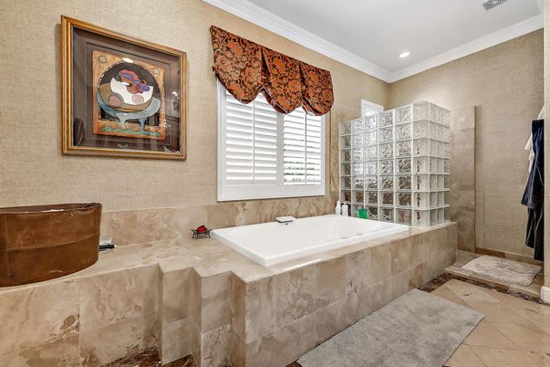 Bathroom, Interior, Recessed Lighting