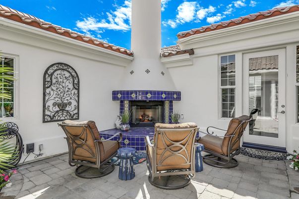 Exterior, Fireplace