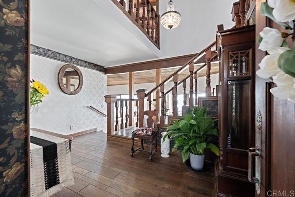 Interior, Pendant Lights, Wood Texture Flooring