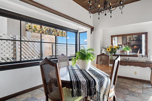 Chandelier, Dining room, Interior