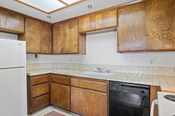 Interior, Kitchen, Tile Countertops