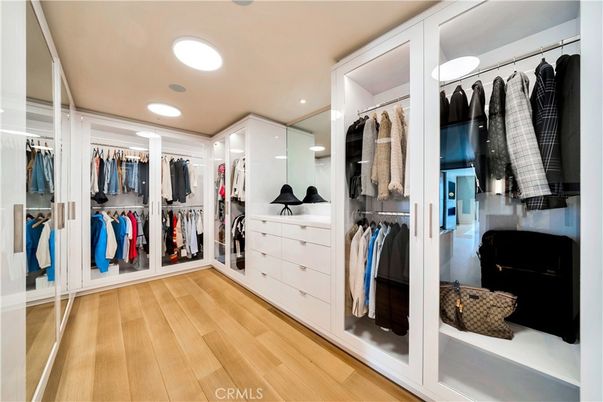 Interior, Recessed Lighting, Walk-in Closets, Wood Texture Flooring