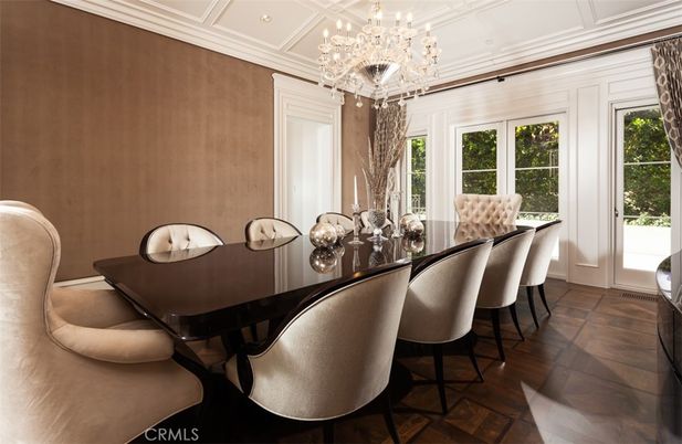 Chandelier, Dining room, Interior, Recessed Lighting, Wood Texture Flooring