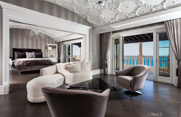 Bedroom, Chandelier, Interior, Living room, Water, Wood Texture Flooring
