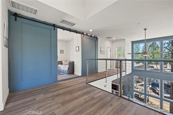 Interior, Pendant Lights, Recessed Lighting, Wood Texture Flooring