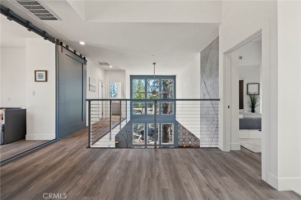Interior, Pendant Lights, Recessed Lighting, Wood Texture Flooring
