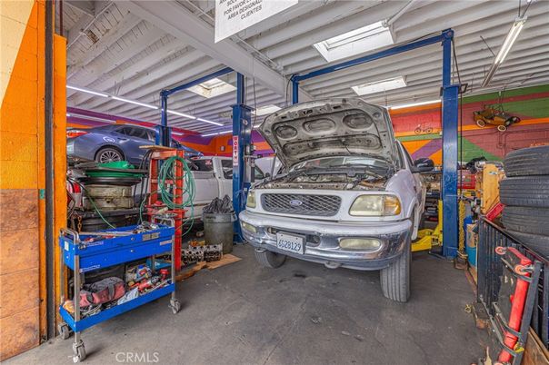 Garage, Interior