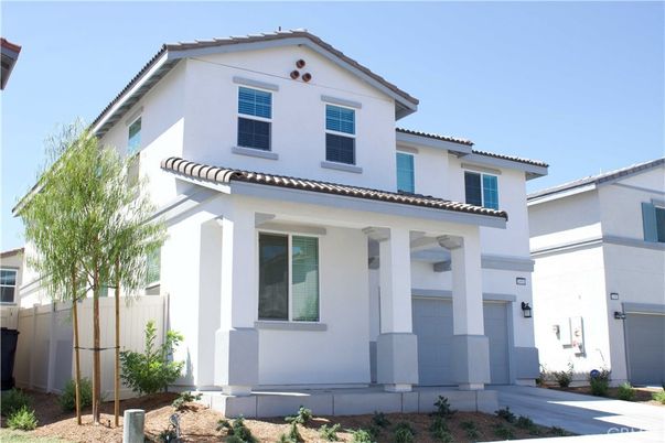 Attached, Exterior, Facade, Spanish Mediterranean