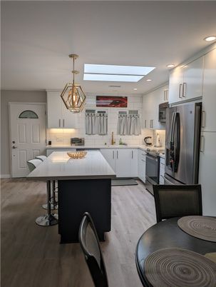 Interior, Kitchen, Pendant Lights, Recessed Lighting, Wood Texture Flooring