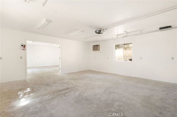 Empty room, Garage, Interior