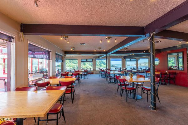 Dining room, Interior, Recessed Lighting