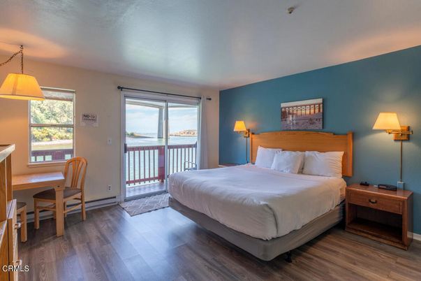 Bedroom, Interior, Water, Wood Texture Flooring