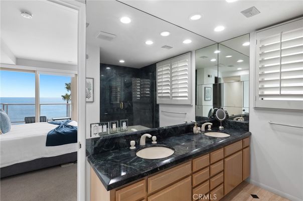 Bathroom, Bedroom, Dual Sink Vanities, Interior, Recessed Lighting, Water