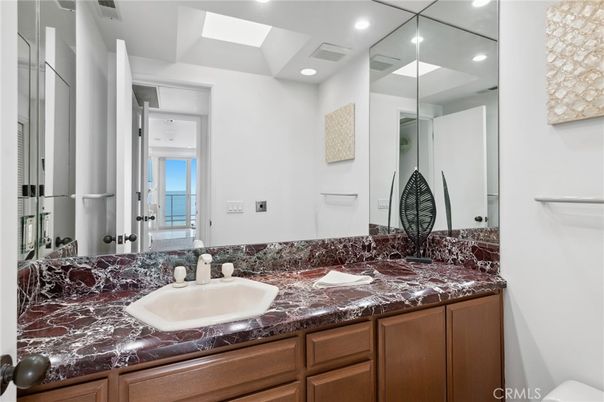 Bathroom, Interior, Recessed Lighting, Water