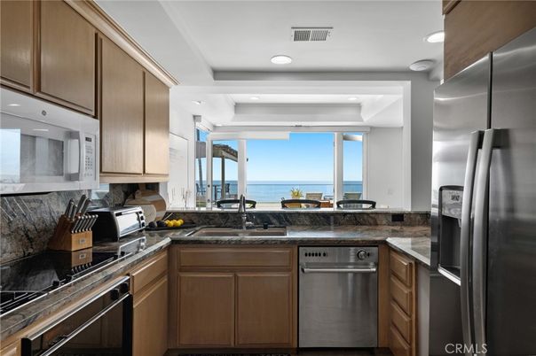 Interior, Kitchen, Recessed Lighting, Stainless Steel Appliances, Water