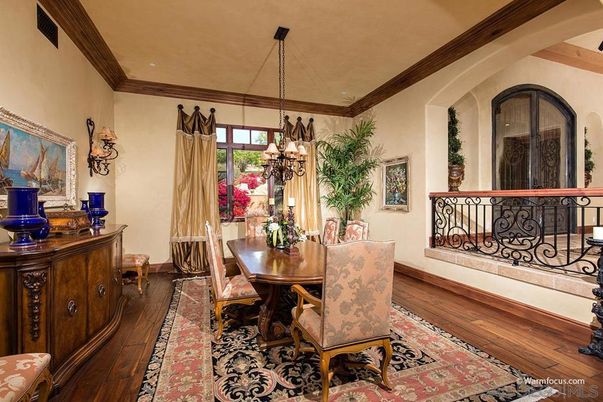 Chandelier, Dining room, Interior, Recessed Lighting, Wood Texture Flooring