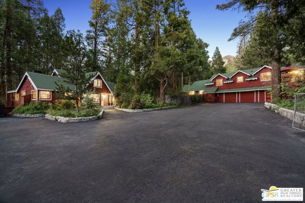 Attached, Exterior, Facade, Log Home