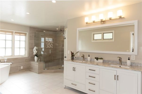 Bathroom, Dual Sink Vanities, Free Standing Baths, Glass Shower, Interior, Recessed Lighting