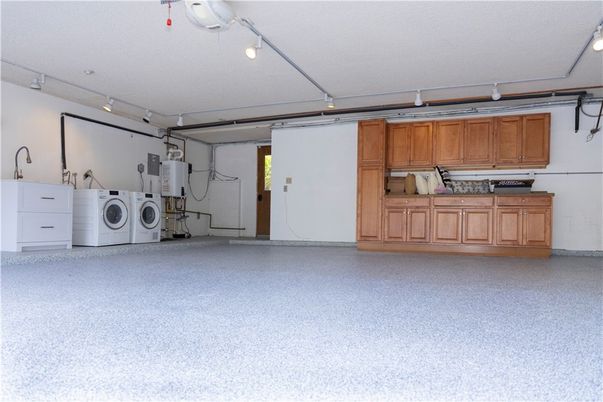 Garage, Interior, Utility Closets, Washer