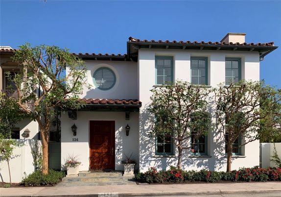Exterior, Facade, Mediterranean
