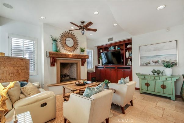 Fireplace, Interior, Living room, Recessed Lighting