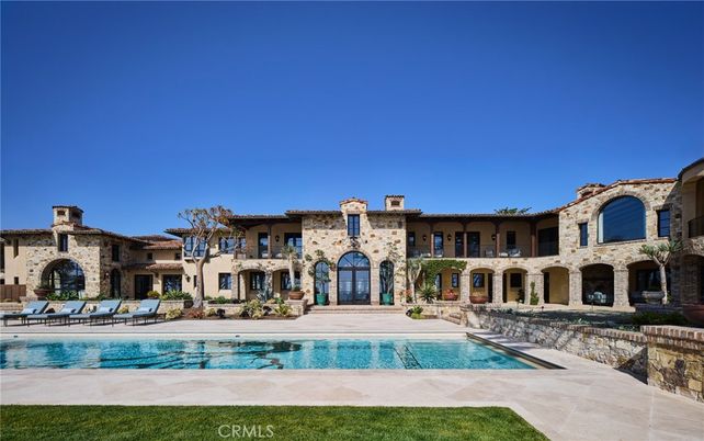 Exterior, Facade, Pool, Mediterranean