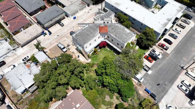 Exterior, Drone