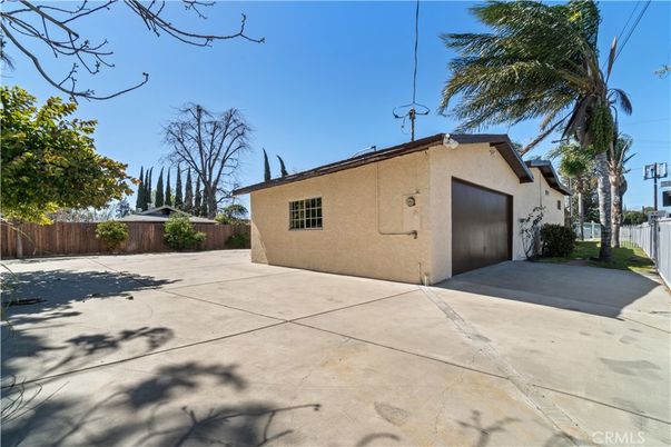 Backyard, Detached Garage, Exterior