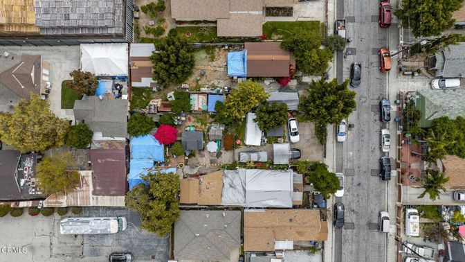 Exterior, Drone