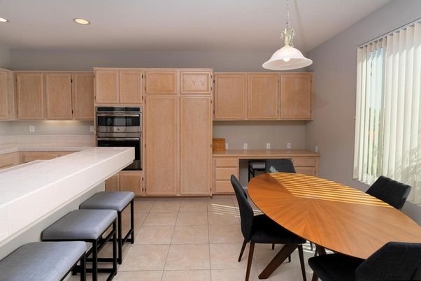 Dining room, Interior, Kitchen, Pendant Lights, Recessed Lighting, Stainless Steel Appliances