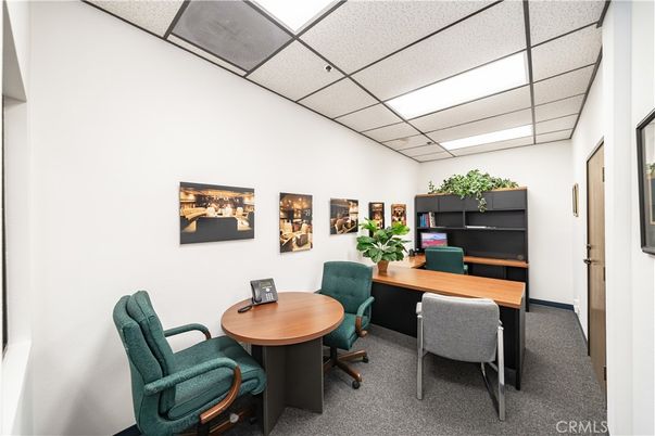 Home Office, Interior