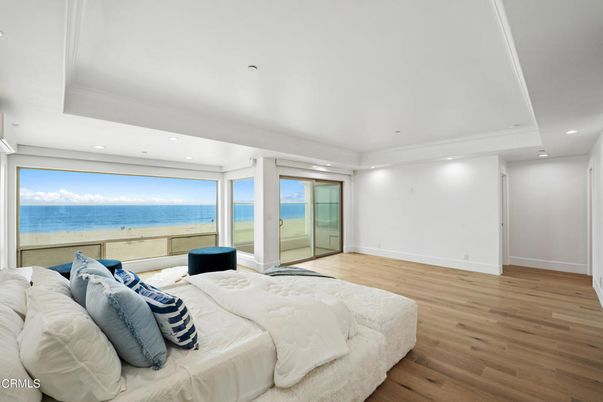 Bedroom, Interior, Recessed Lighting, Water, Wood Texture Flooring