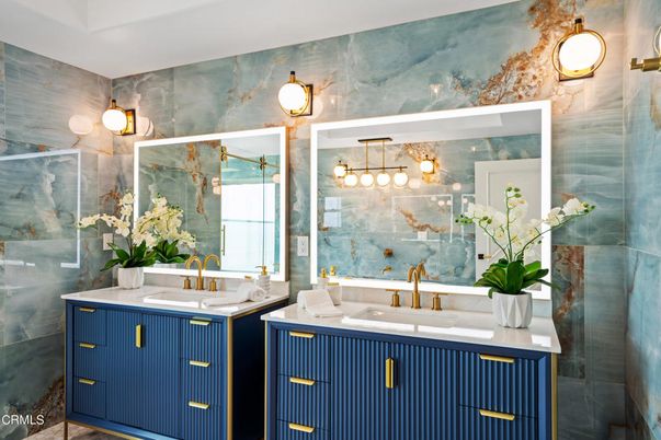 Bathroom, Dual Sink Vanities, Glass Shower, Interior