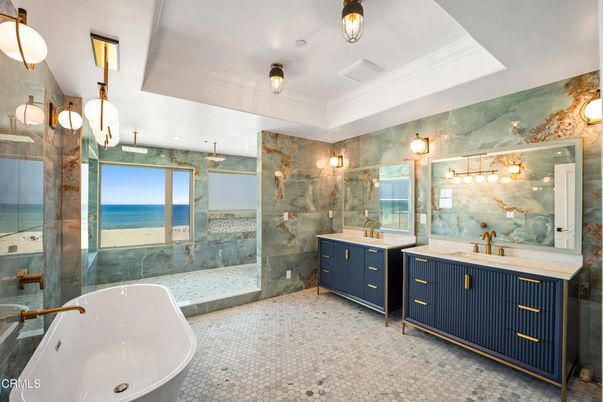 Bathroom, Dual Sink Vanities, Free Standing Baths, Glass Shower, Interior, Recessed Lighting, Water