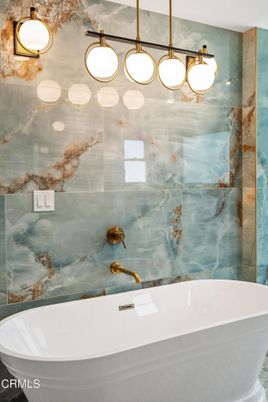 Bathroom, Free Standing Baths, Interior