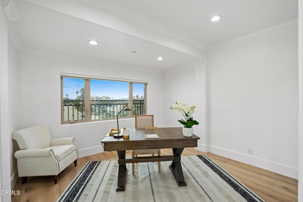Home Office, Interior, Recessed Lighting, Wood Texture Flooring