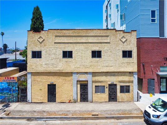 Exterior, Facade, Brick Facade, Rowhouse