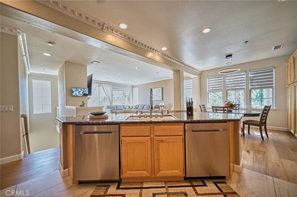 Dining room, Interior, Kitchen, Pendant Lights, Recessed Lighting, Wood Texture Flooring
