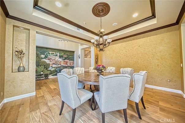 Chandelier, Dining room, Interior, Recessed Lighting, Wood Texture Flooring