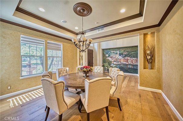 Chandelier, Dining room, Interior, Recessed Lighting, Wood Texture Flooring