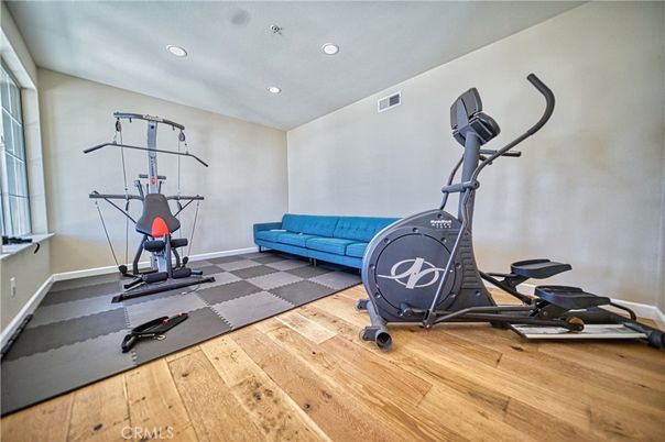 Fitness Equipment, Interior, Recessed Lighting, Wood Texture Flooring