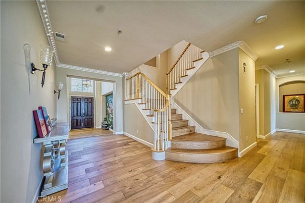 Interior, Recessed Lighting, Wood Texture Flooring